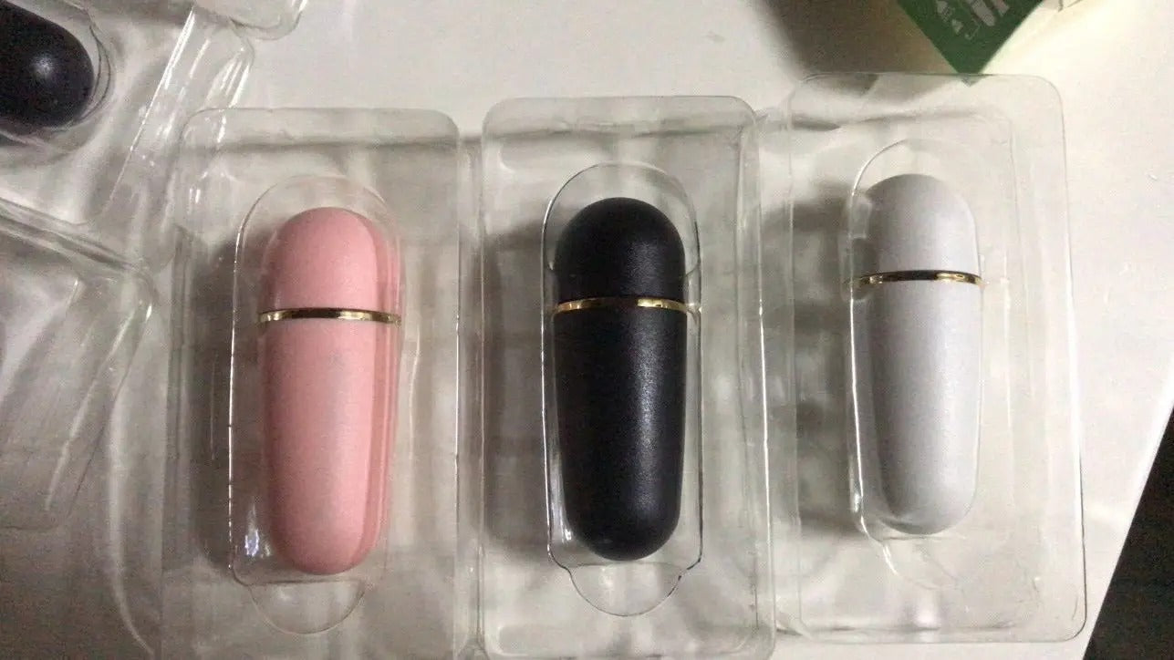 Oil Absorbing Volcanic Roller for Oily Skin