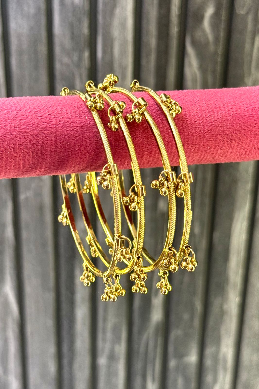 Viral kashmiri Ghungroo Brass Bangles Set of 4(Antique)