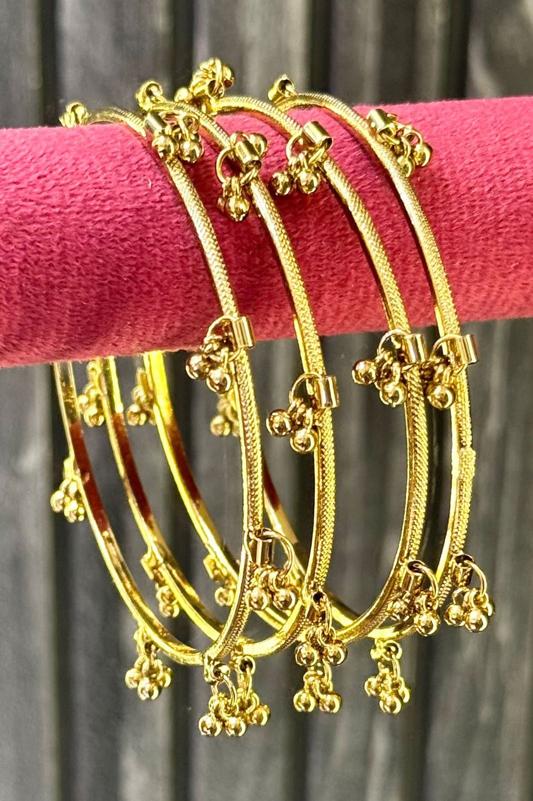 Viral kashmiri Ghungroo Brass Bangles Set of 4(Antique)